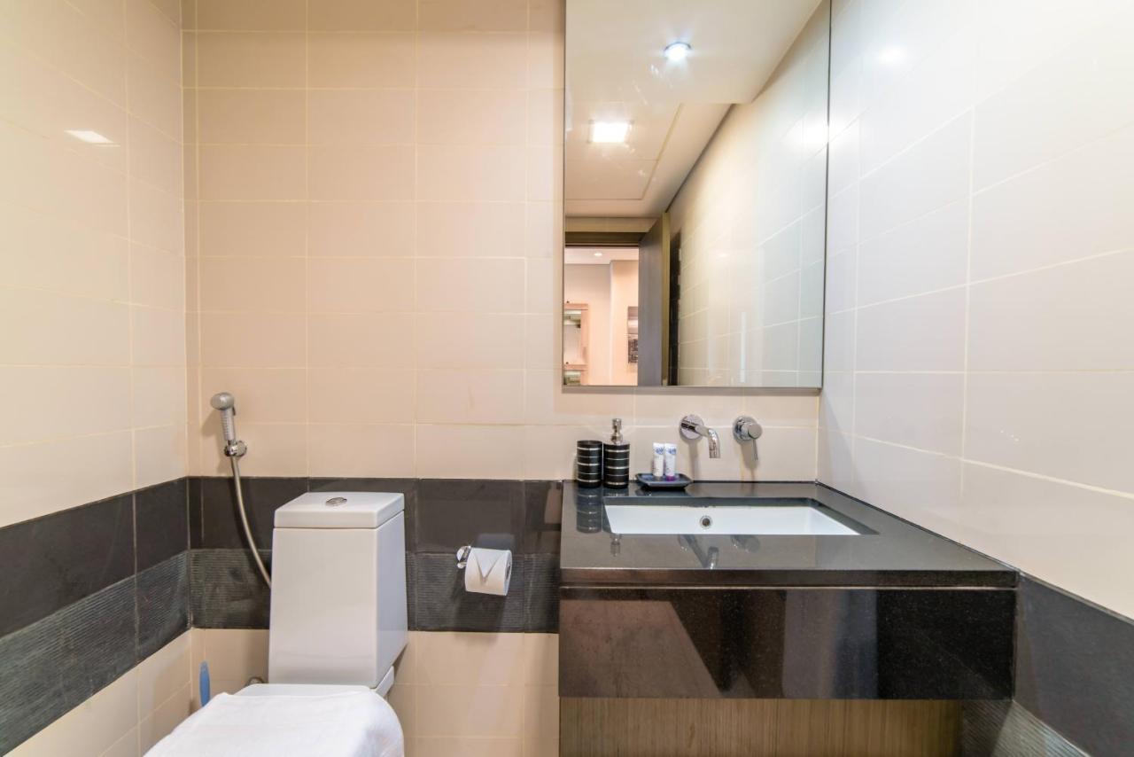 Appartamento Icon Casa Living - Super Loft West Tower Dubai Esterno foto